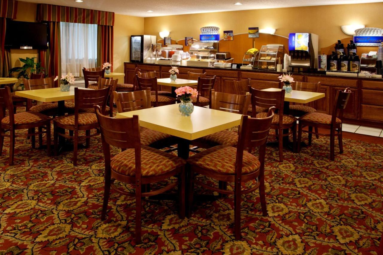 Holiday Inn Express Mt. Vernon By Ihg Mount Vernon Buitenkant foto